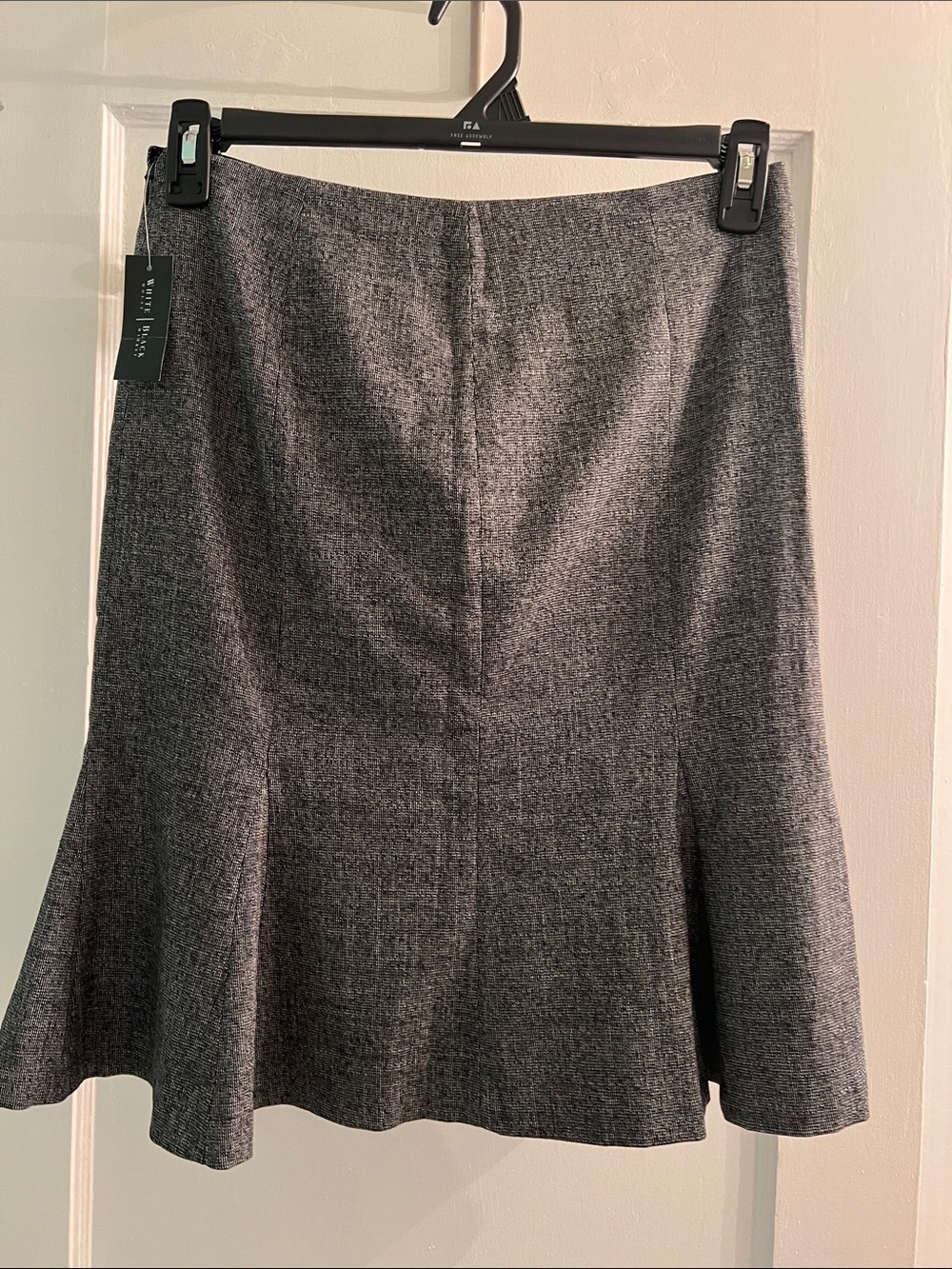 White House Black Market Women's Gray w/Black Flecks Flare Skirt